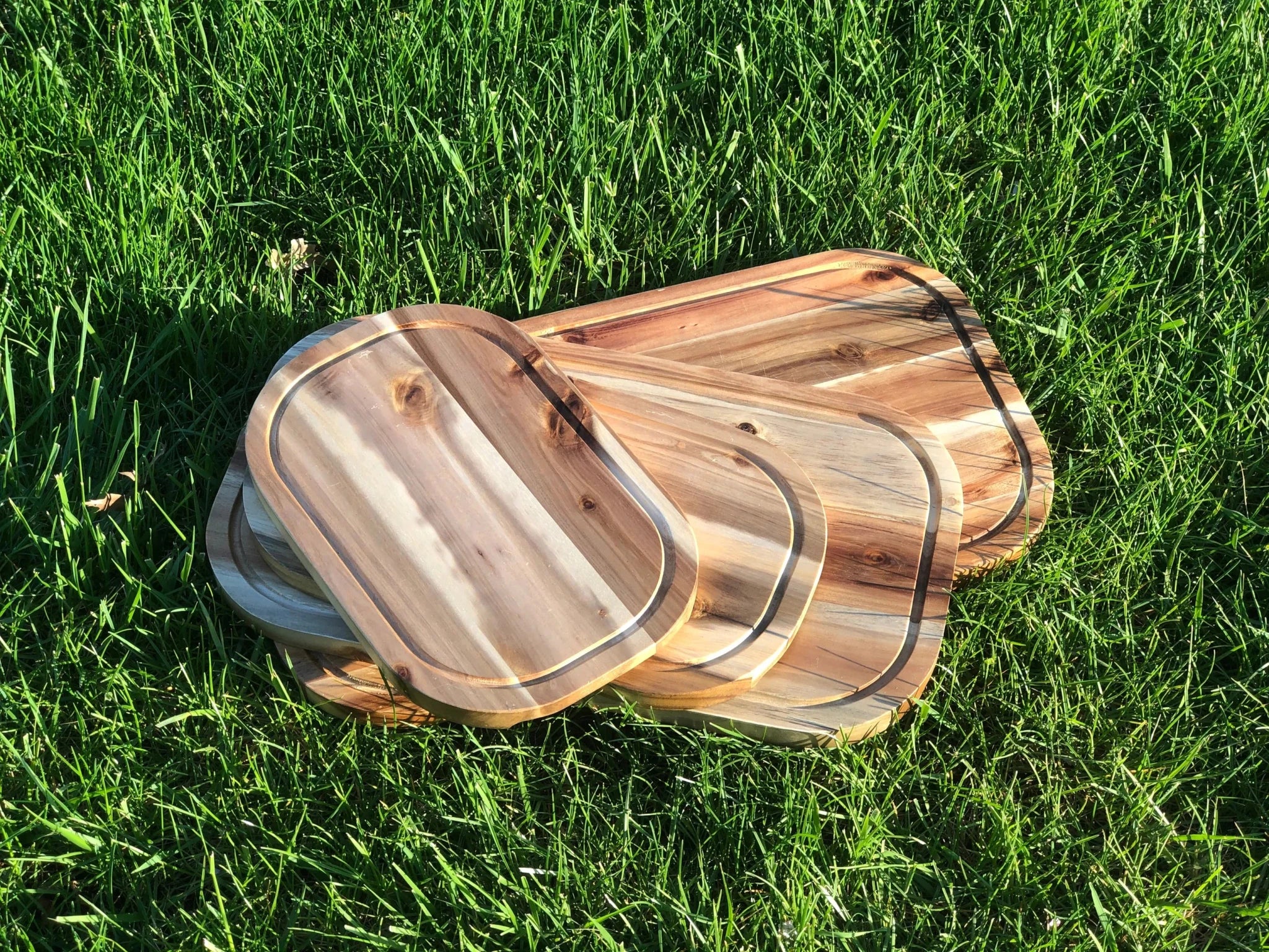 Acacia Serving Rounded cutting Board